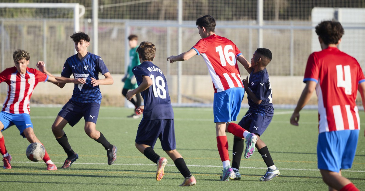 Tài năng Việt ra sân tại Tây Ban Nha: Thích thú khi đấu đội trẻ Atletico Madrid