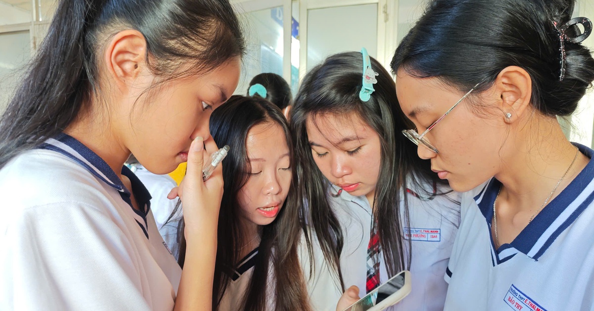 Bí quyết ôn thi tốt nghiệp THPT đạt điểm cao: Bài toán góc và khoảng cách