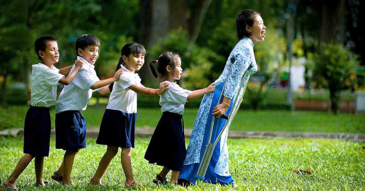 Sự diệu kỳ của lòng nhân ái: 'Quân tốt' giữa đời thường