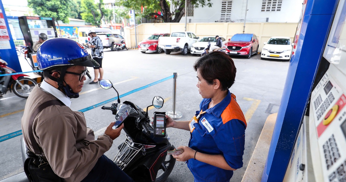 Giá xăng dầu hôm nay 13.6.2025: Xăng trong nước tăng sát mốc 21.000 đồng/lít