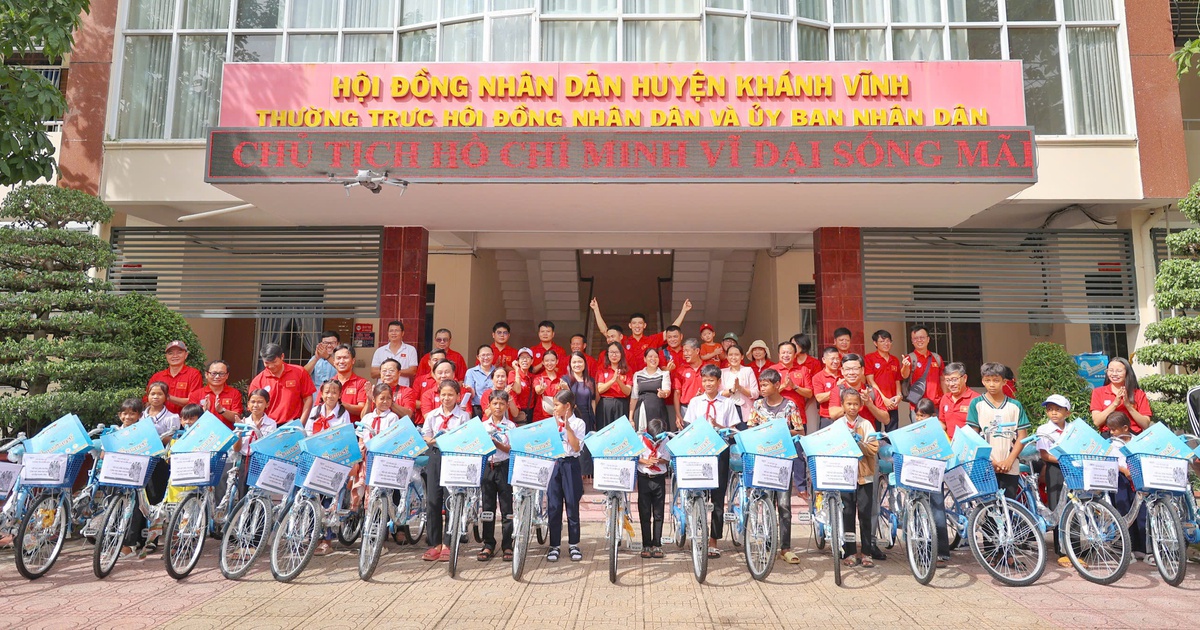 20 xe đạp đến với học sinh nghèo huyện miền núi của Khánh Hòa