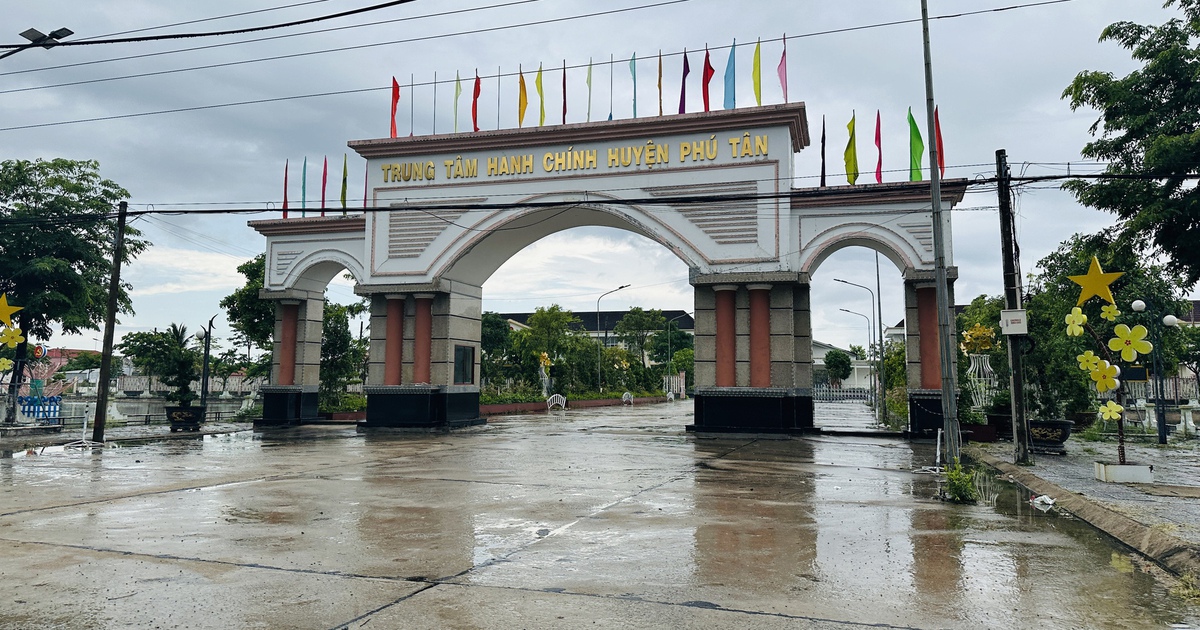 Cà Mau: Lãnh đạo huyện lý giải việc bổ nhiệm cán bộ đang chờ kiểm điểm