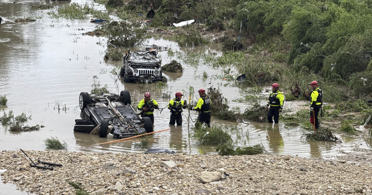 Lũ lụt ho&agrave;nh h&agrave;nh, 11 người chết ở Texas