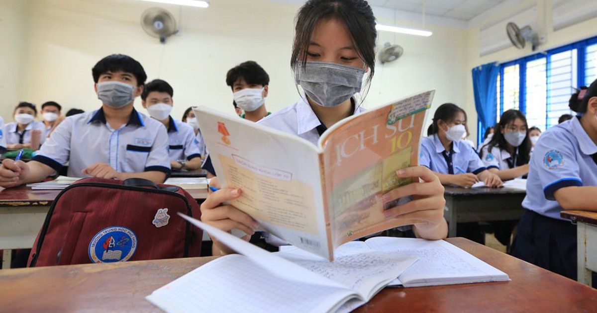 Chỉnh sửa chương trình và sách giáo khoa sau sáp nhập tỉnh