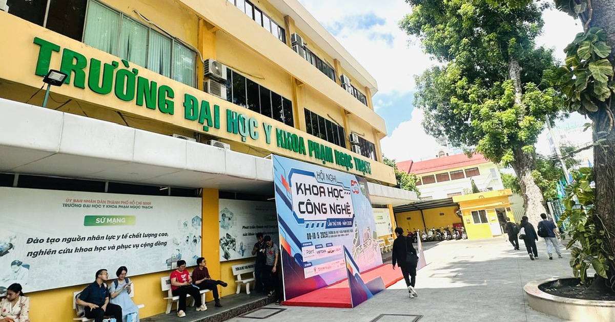 Học phí đào tạo bác sĩ tại Trường ĐH Y khoa Phạm Ngọc Thạch 55,2 triệu đồng