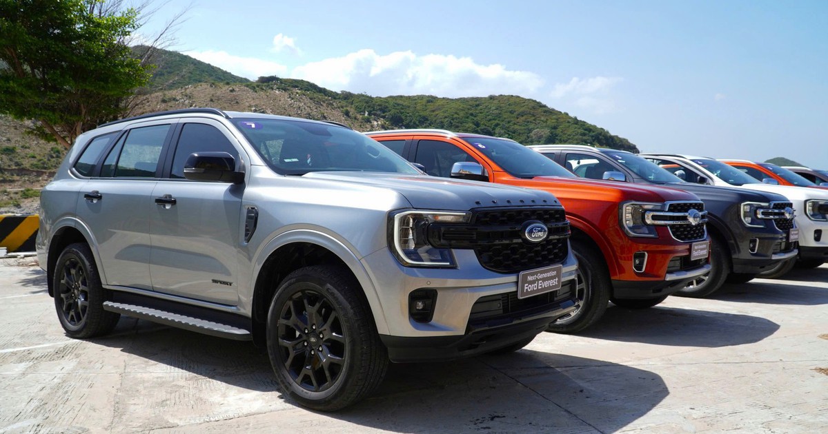 SUV 7 chỗ: Doanh số Ford Everest giảm mạnh, vẫn gấp 3 lần Toyota Fortuner