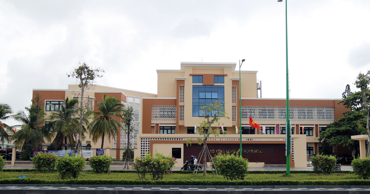 Trụ sở 'đẹp như Resort' của Bình Thuận sau sáp nhập, được bố trí ra sao?