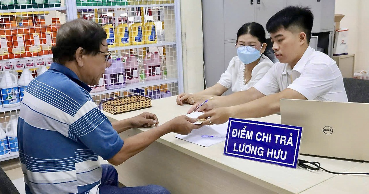 Từ 1.7.2025: Lương hưu nhà nước và tư nhân có còn chênh lệch?