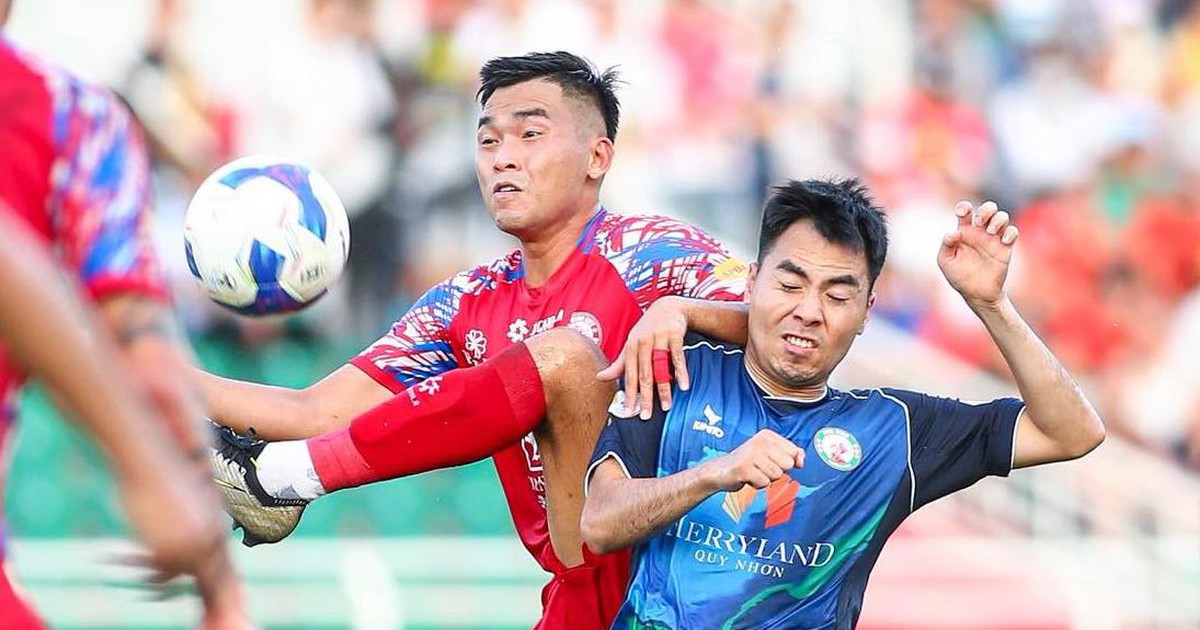 2 cuộc đua khiến V-League 'nóng' đến phút cuối: Trốn xuống hạng và...