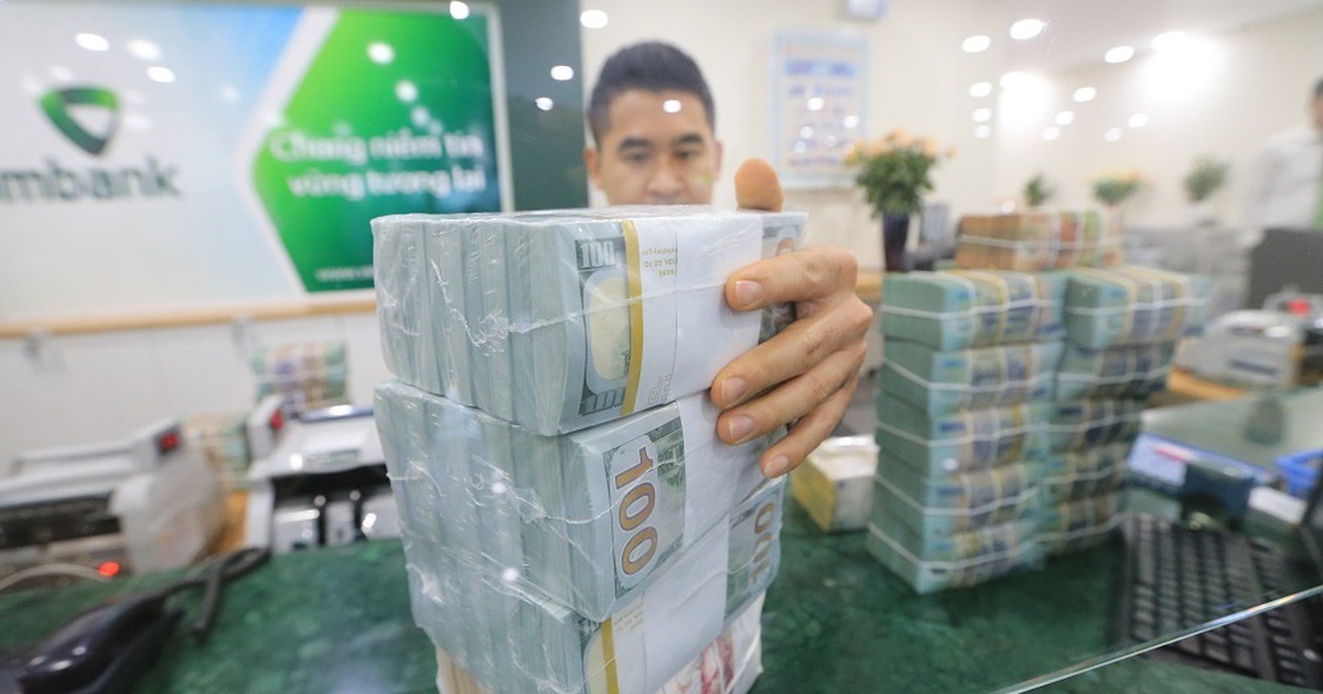 Giá USD hôm nay 16.6.2025: Ngân hàng tăng lên kỷ lục