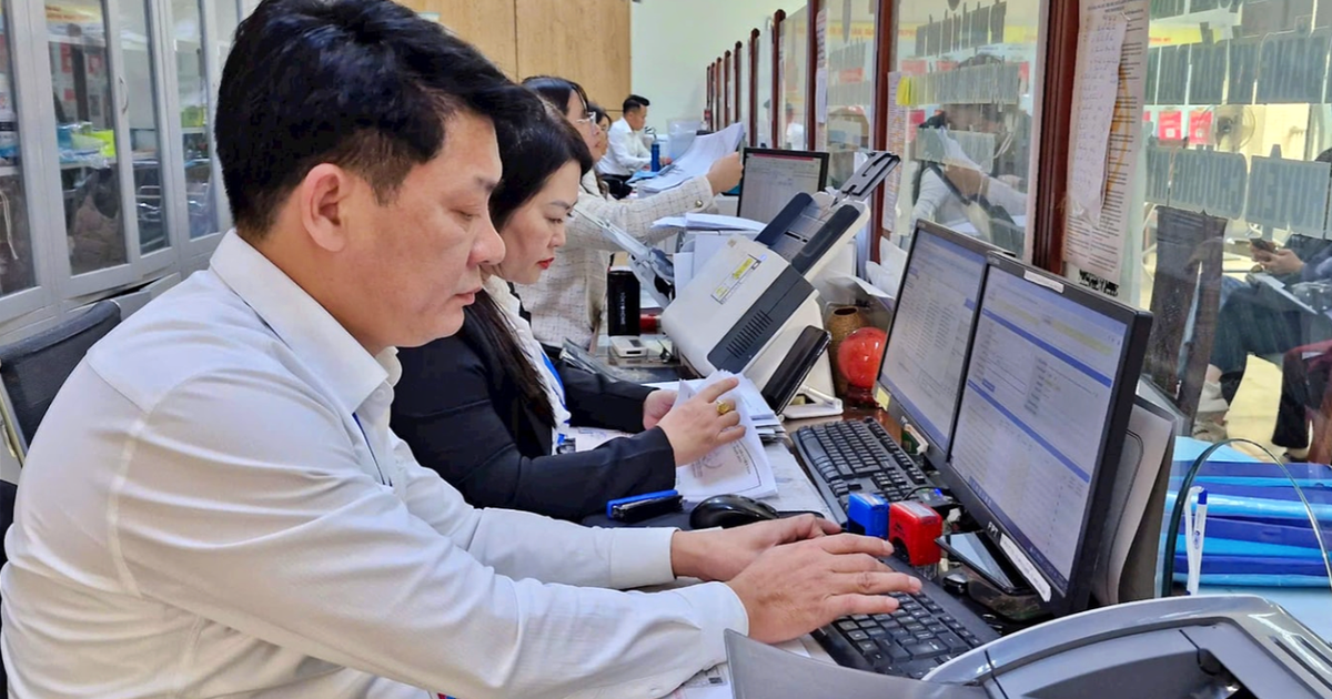 Hà Nội chi 345 tỉ cho 359 cán bộ nghỉ việc