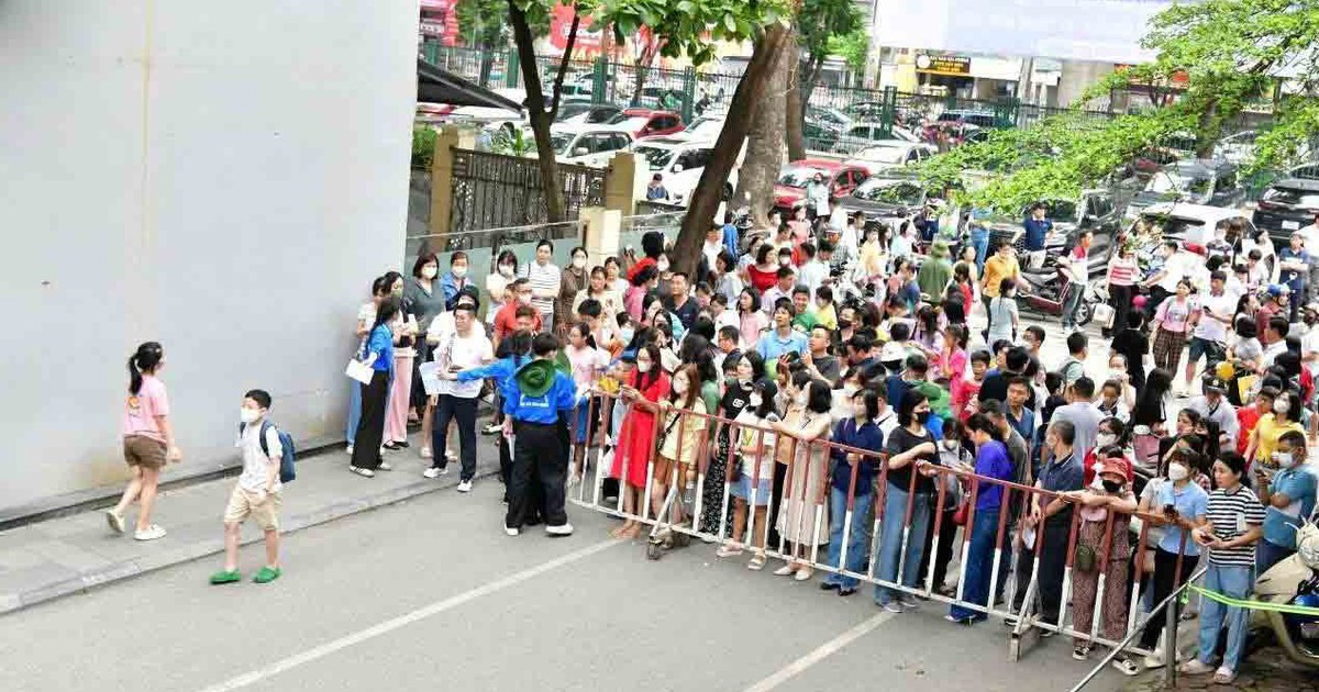 'Góc khuất' khi thực hiện quy định siết dạy thêm, học thêm: Mệnh lệnh là không đủ