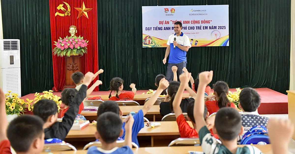 Dạy tiếng Anh miễn phí cho thiếu nhi khó khăn