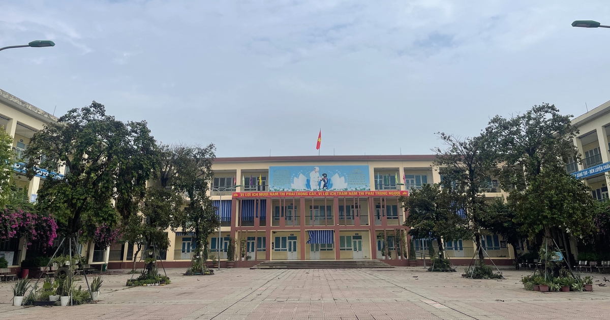 Vụ phụ huynh lên Facebook đòi tiền thừa sách giáo khoa: Nhà trường nhận lỗi
