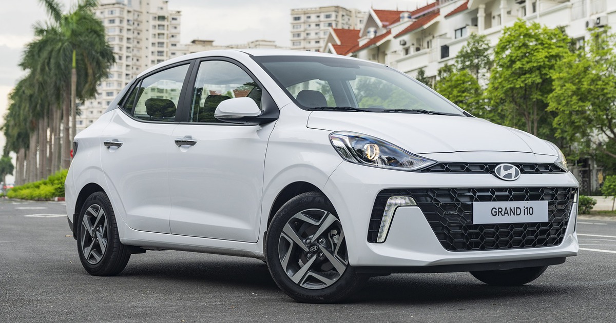 Ô tô máy xăng giá rẻ nhất Việt Nam: Sức mua giảm, Hyundai Grand i10 dẫn đầu