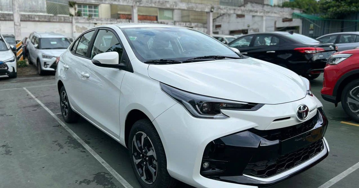 3 mẫu ô tô số sàn phù hợp chạy dịch vụ
