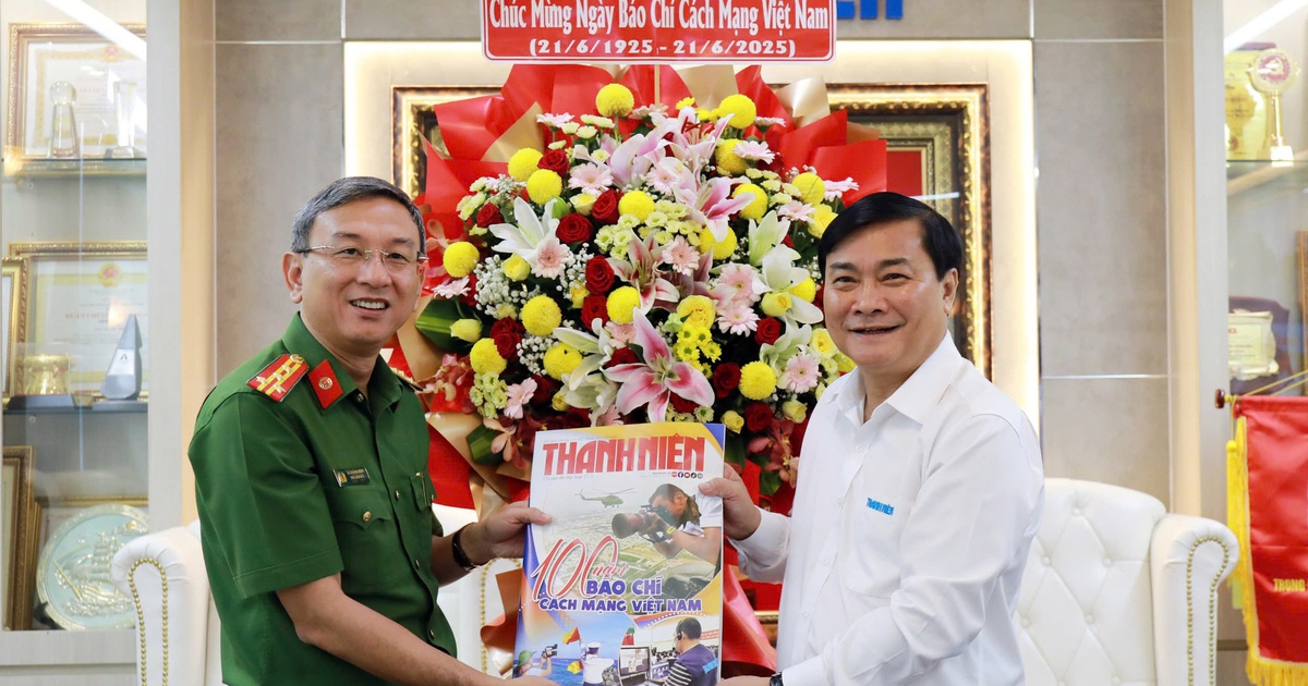 Công an TP.HCM thăm Báo Thanh Niên kỷ niệm 100 năm Báo chí cách mạng VN