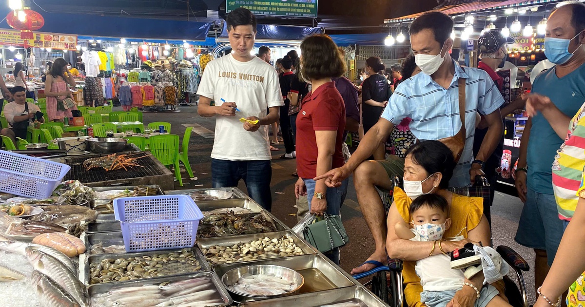 Phú Quốc: Thông tin di dời chợ đêm là không đúng