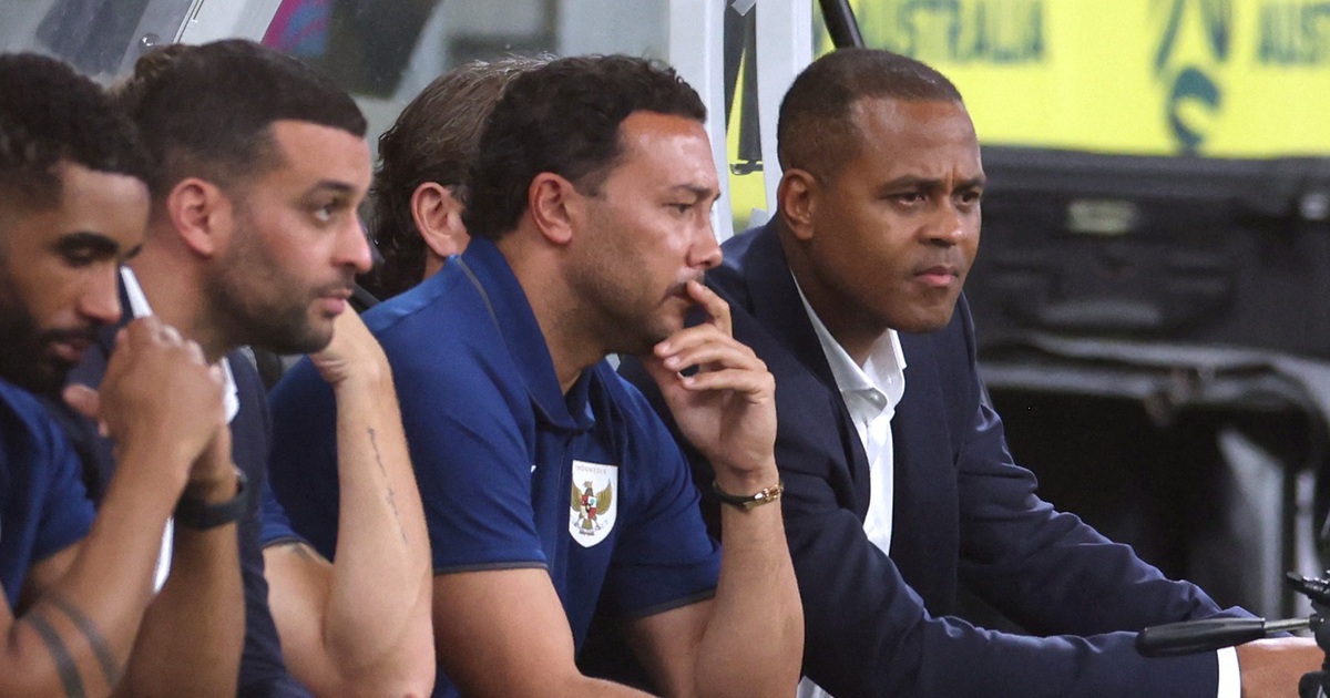 Trợ lý thân tín HLV Kluivert sắp chia tay Indonesia, bỏ mục tiêu World Cup 2026