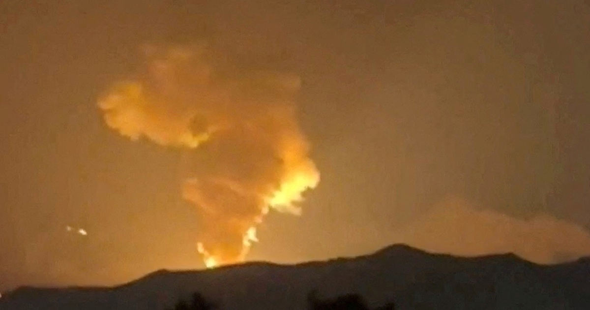 Israel tuyên bố tấn công cơ sở hạt nhân Iran