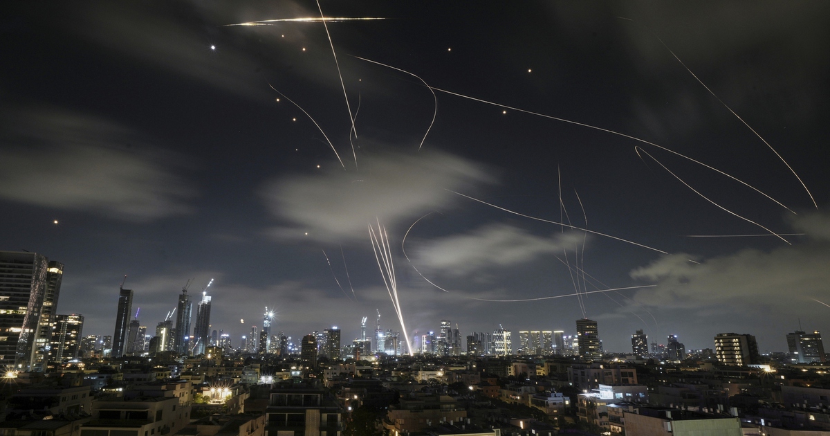 Hệ thống V&ograve;m sắt của Israel chỉ chặn được 65% t&ecirc;n lửa Iran?