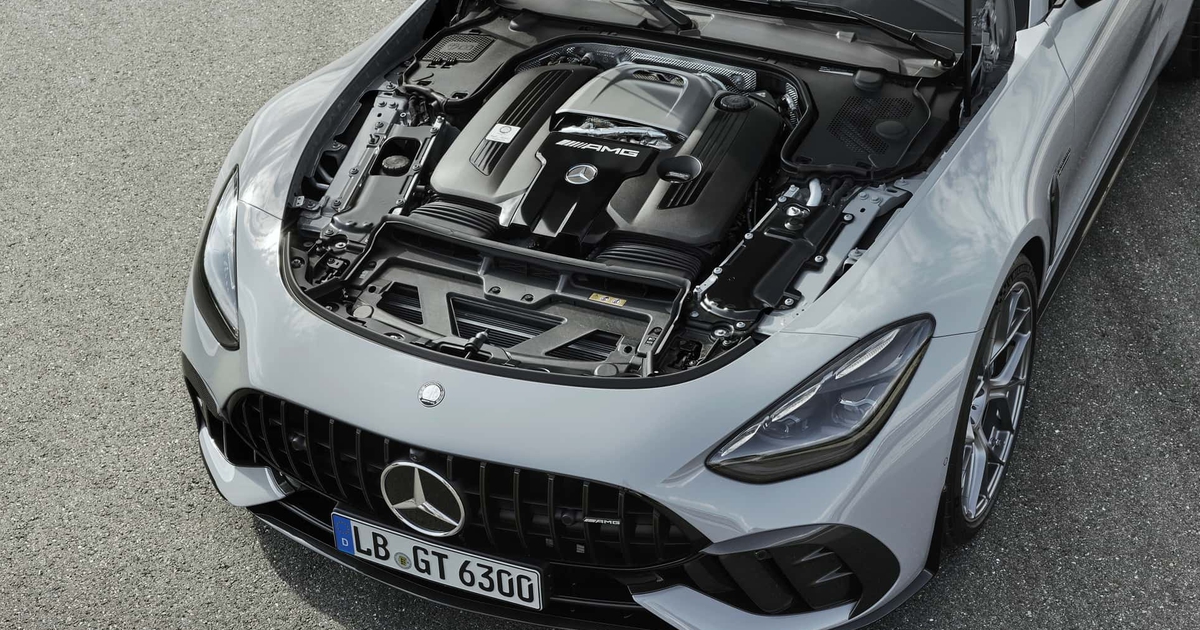 Audi, Mercedes xem xét lại thời điểm ngừng xe xăng, chỉ bán ô tô điện