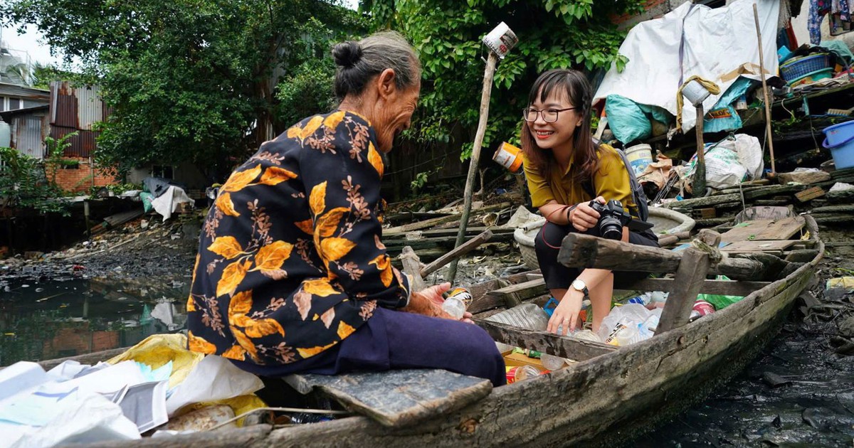 Nhà báo, những đóa hoa thầm lặng giữa đời thường