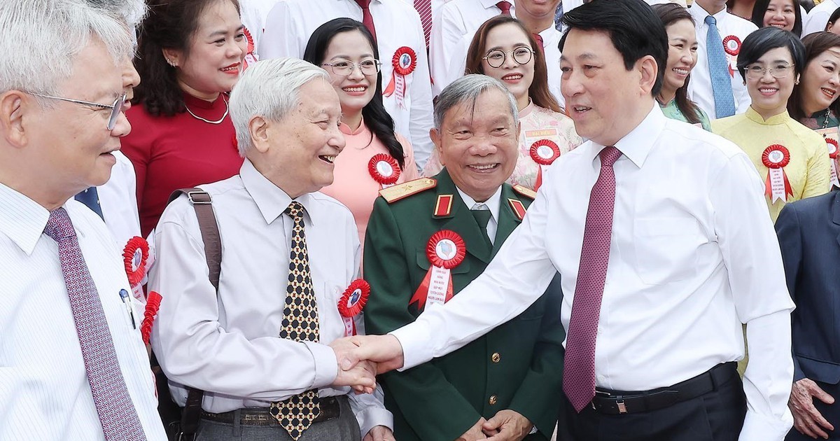 Chủ tịch nước: Hoàn thiện cơ chế để người làm báo sống được bằng nghề