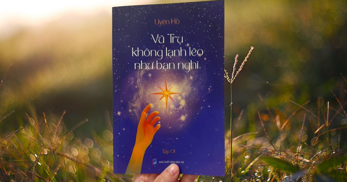 Sách kết hợp thiên văn và nội tâm - hướng đi mới của dòng chữa lành