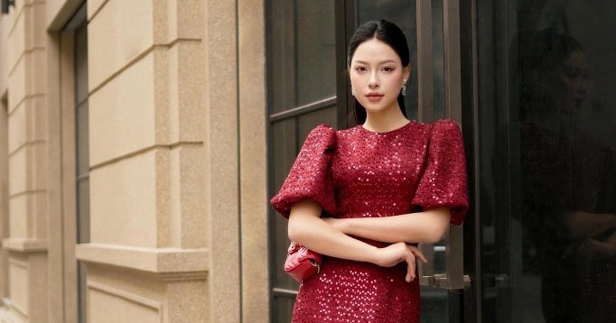 Váy kim sa tôn dáng cho nàng tự tin dự tiệc