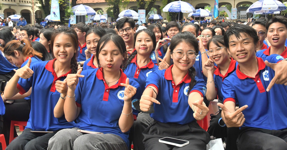 Cùng lan tỏa thông điệp 'Thi cử nhẹ nhàng'