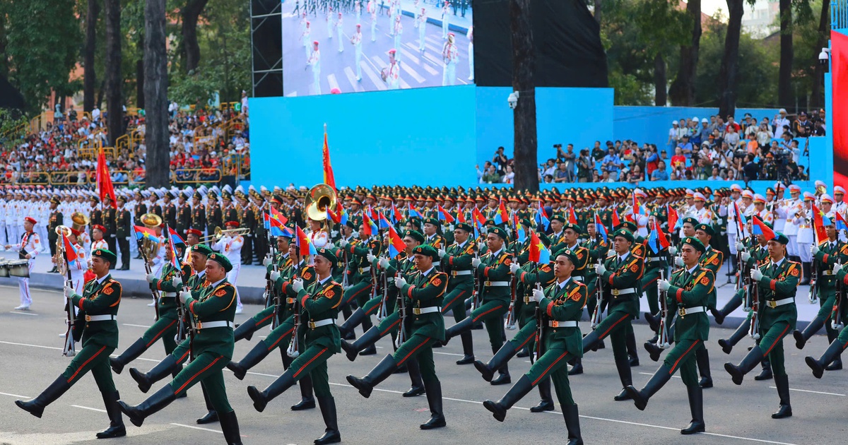 Múa súng, quân nhạc mừng 80 năm Bộ Tổng tham mưu Quân đội nhân dân Việt Nam