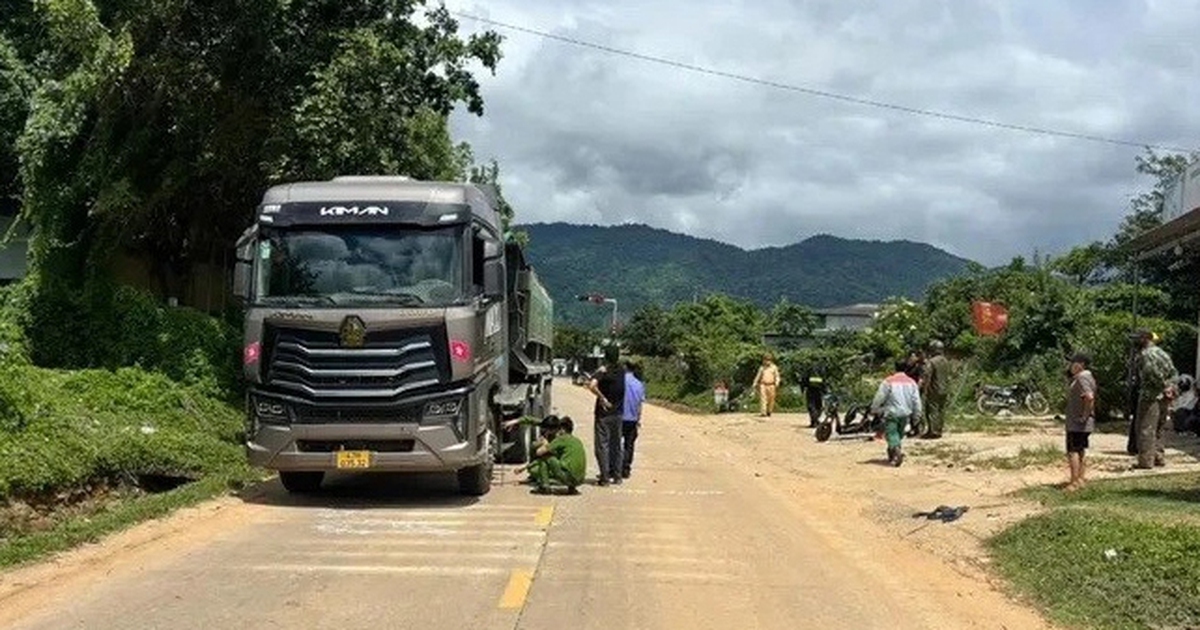 Tai nạn giữa xe đầu kéo và xe đạp điện, 2 em nhỏ tử vong