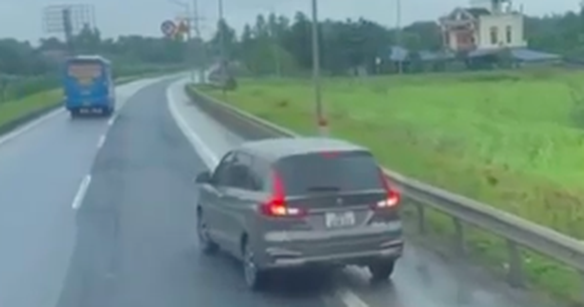 Lùi xe trên cao tốc, nữ tài xế bị phạt 35 triệu đồng