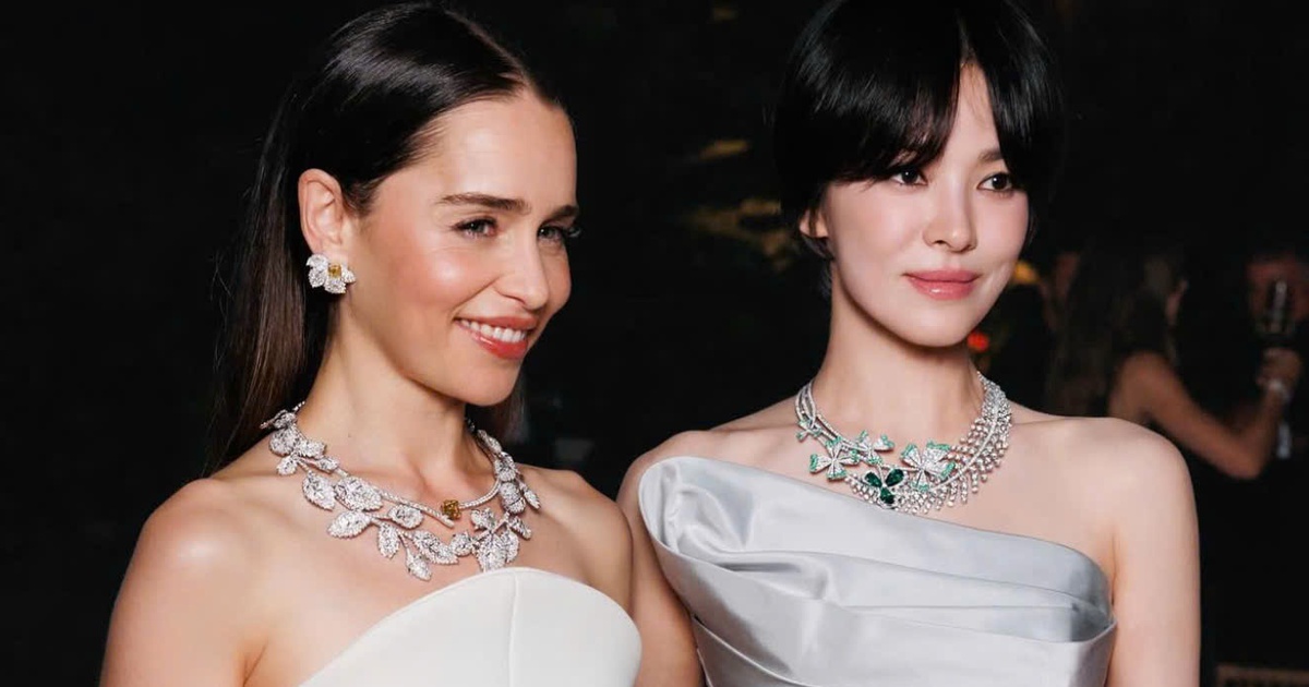 Song Hye Kyo đăng ảnh đọ sắc 'mẹ rồng' Emilia Clarke gây chú ý