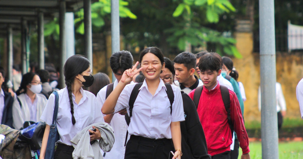 Thi tốt nghiệp THPT 2025: Bình Phước hỗ trợ thí sinh hoàn cảnh khó khăn 300.000 đồng/em