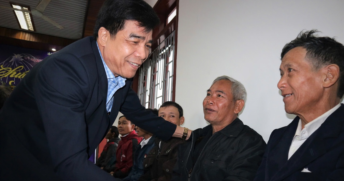 'Là cán bộ phải biết lắng nghe hơi thở từ cuộc sống của người dân'