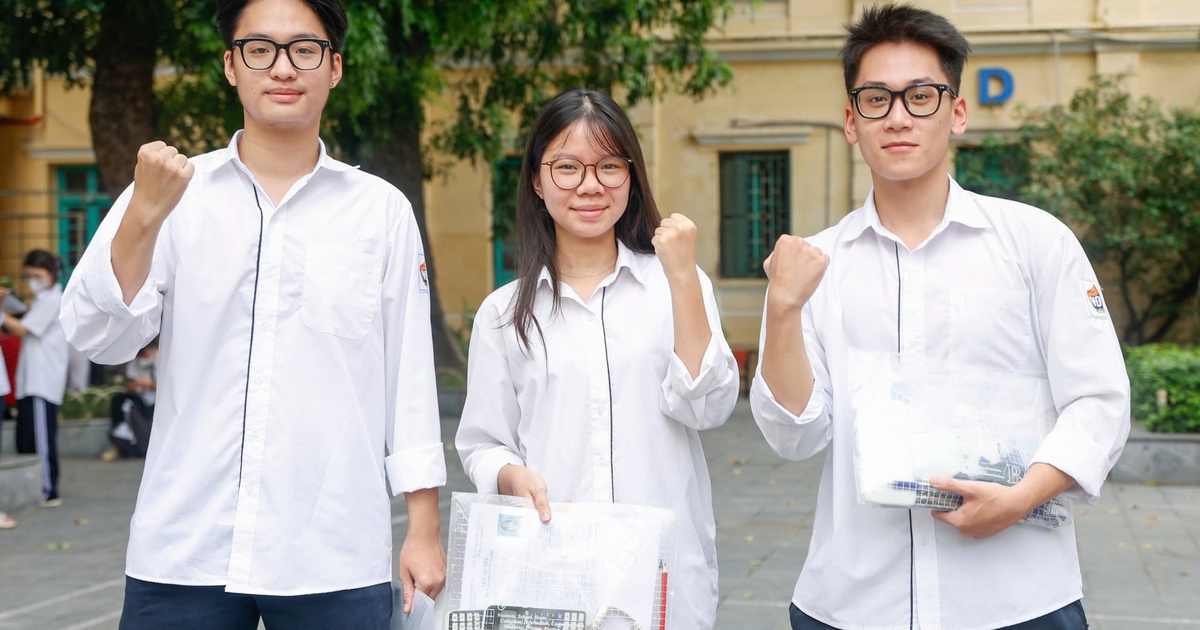 Giáo viên nhận xét đề toán: học sinh giỏi được 8 điểm là mừng rồi
