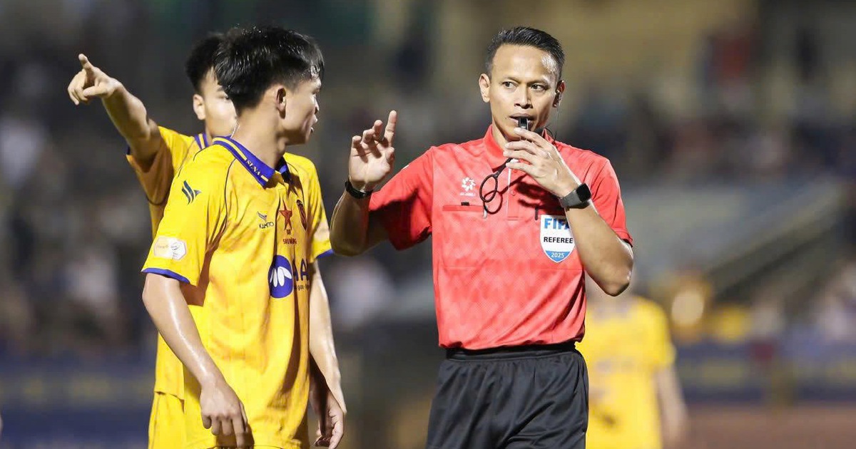Lộ diện 2 trọng tài Malaysia điều hành trận play-off: Bình Phước tạo lịch sử, hay Đà Nẵng thoát hiểm?