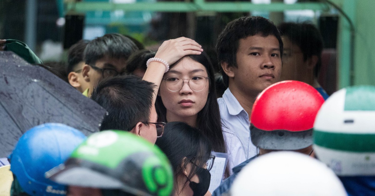 Thí sinh sốc vì đề toán thi tốt nghiệp THPT ‘đọc vô không biết làm’