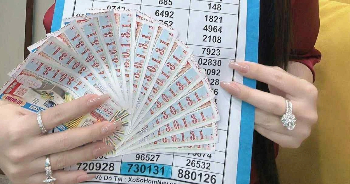 Trúng độc đắc 14 tờ, người đàn ông miền Tây trích hẳn 2 tỉ làm từ thiện