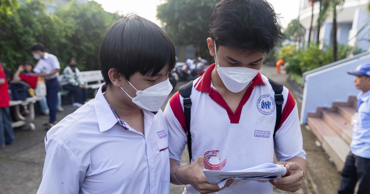 Lần đầu xuất hiện, câu trả lời ngắn và đúng sai khiến thí sinh lo, vì sao?