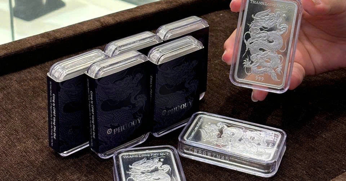 Chi tiền tỉ mua bạc, dù phải chờ cả tháng mới có hàng