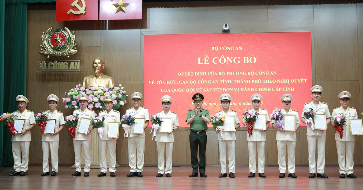 Thiếu tướng Trần Xuân Ánh làm Giám đốc Công an tỉnh Hưng Yên sau hợp nhất