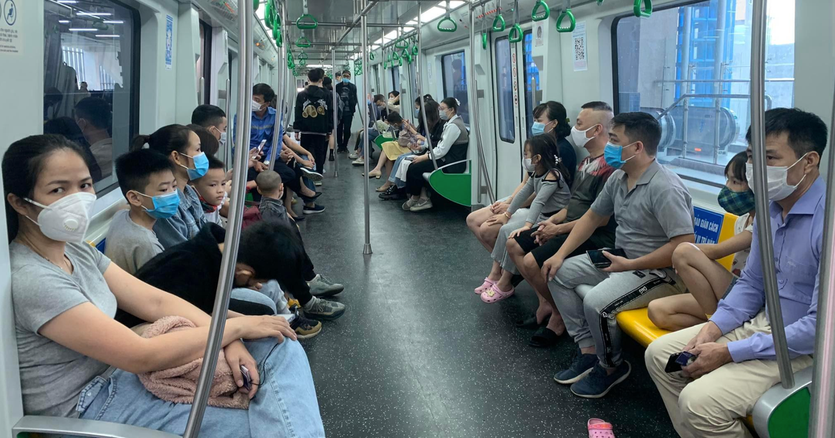 Vé liên thông xe buýt, tàu metro ở Hà Nội có giá 5,6 triệu đồng/năm