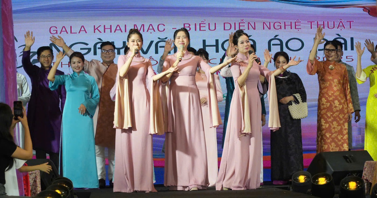 Hơn 100 thiết kế áo dài được trình diễn tại gala 'Áo dài tri ân'