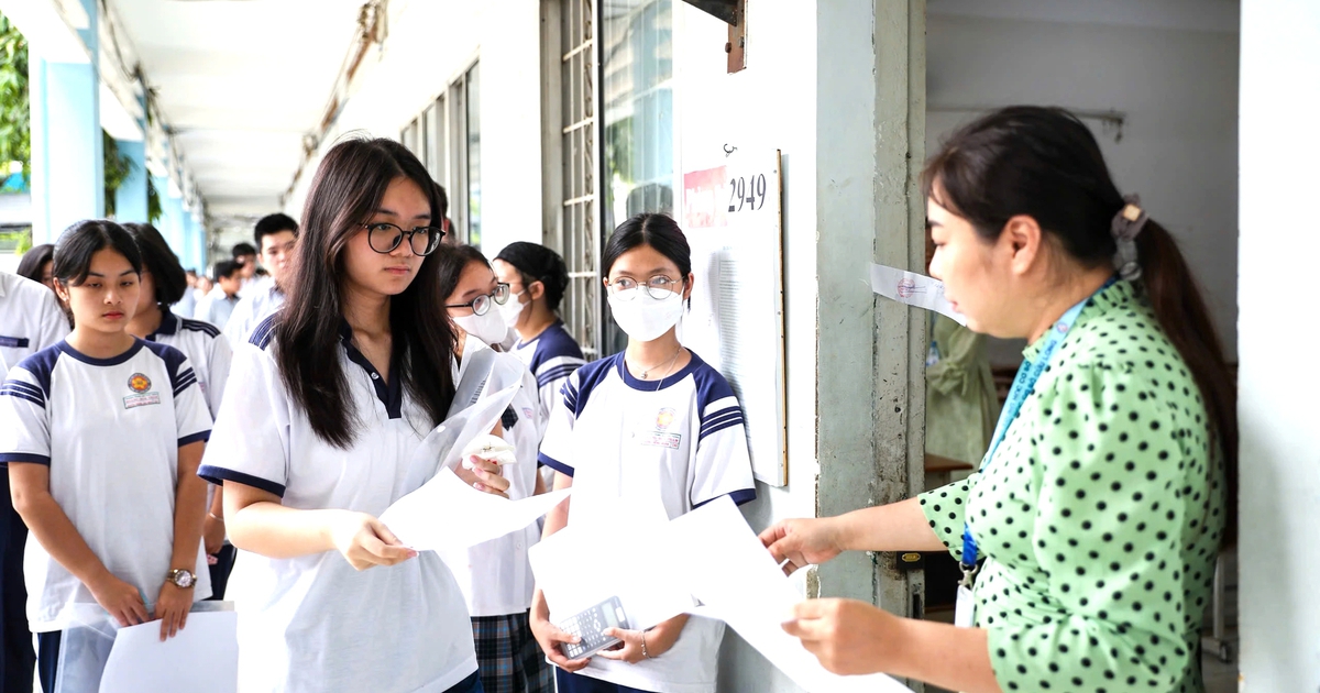 Giáo viên: 'Đề thi tiếng Anh tốt nghiệp năm nay là thước đo thực'