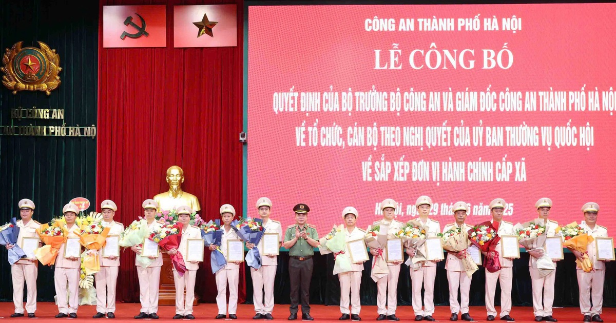 Ra mắt 126 trưởng công an xã, phường của Hà Nội