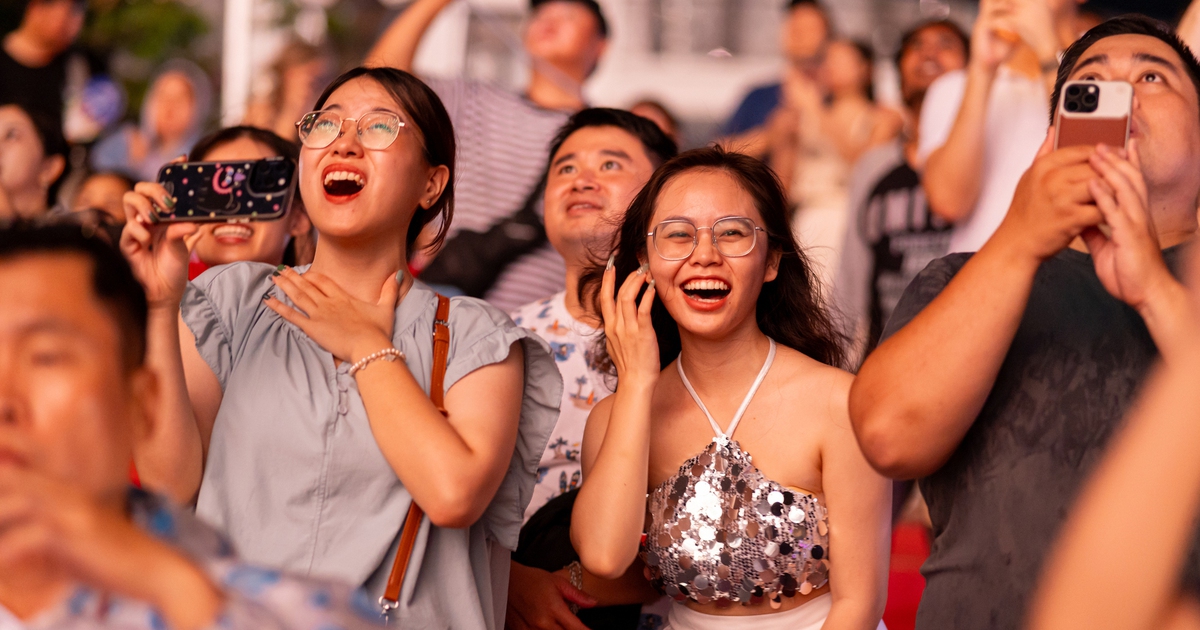 Pháo hoa quốc tế Đà Nẵng: Cựu vương Ý và tân binh Hàn Quốc bất phân thắng bại