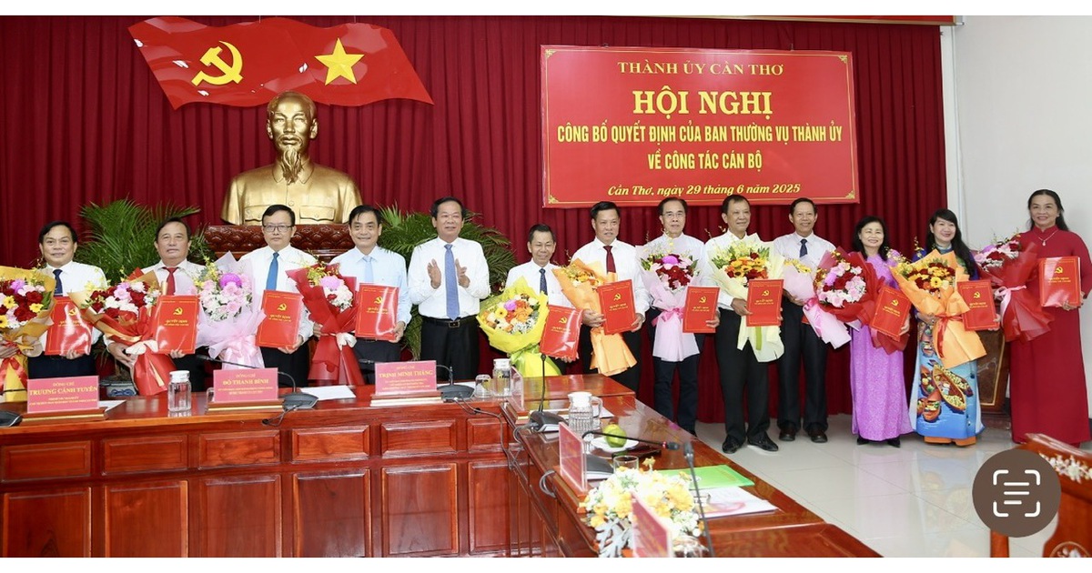 Nhiều lãnh đạo TP.Cần Thơ nghỉ hưu trước tuổi từ ngày 1.7